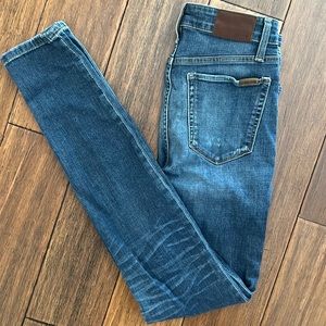 Joes Jeans - the Charlie high rise skinny - size 27